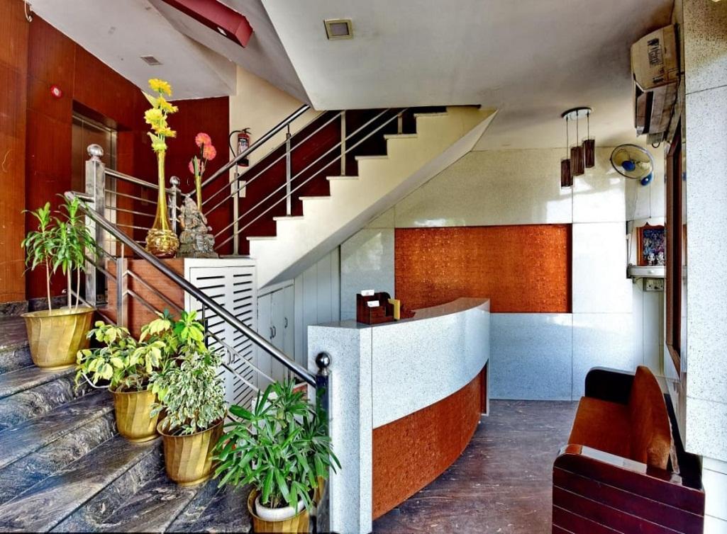 D2M Hotel Rohtak Esterno foto