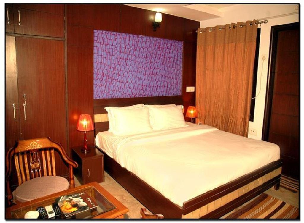 D2M Hotel Rohtak Esterno foto